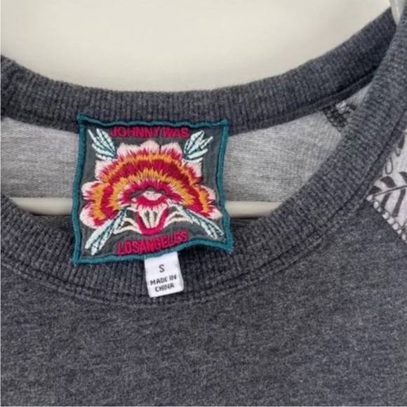 Johnny Was JWLA bishop sleeve sweatshirt grey floral wanders size small - Picture 5 of 5